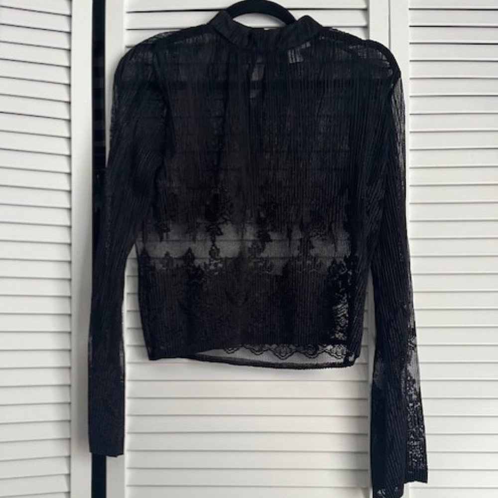 NWT Bar III Sheer L/S Sheer Blouse Size Small